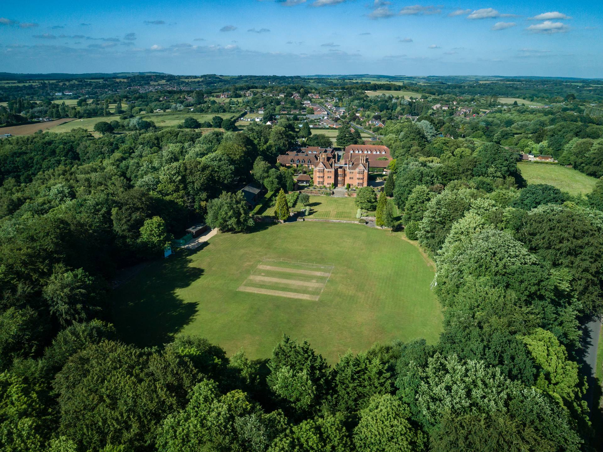 Grade 1 Listed Manor House & Cricket Pitch